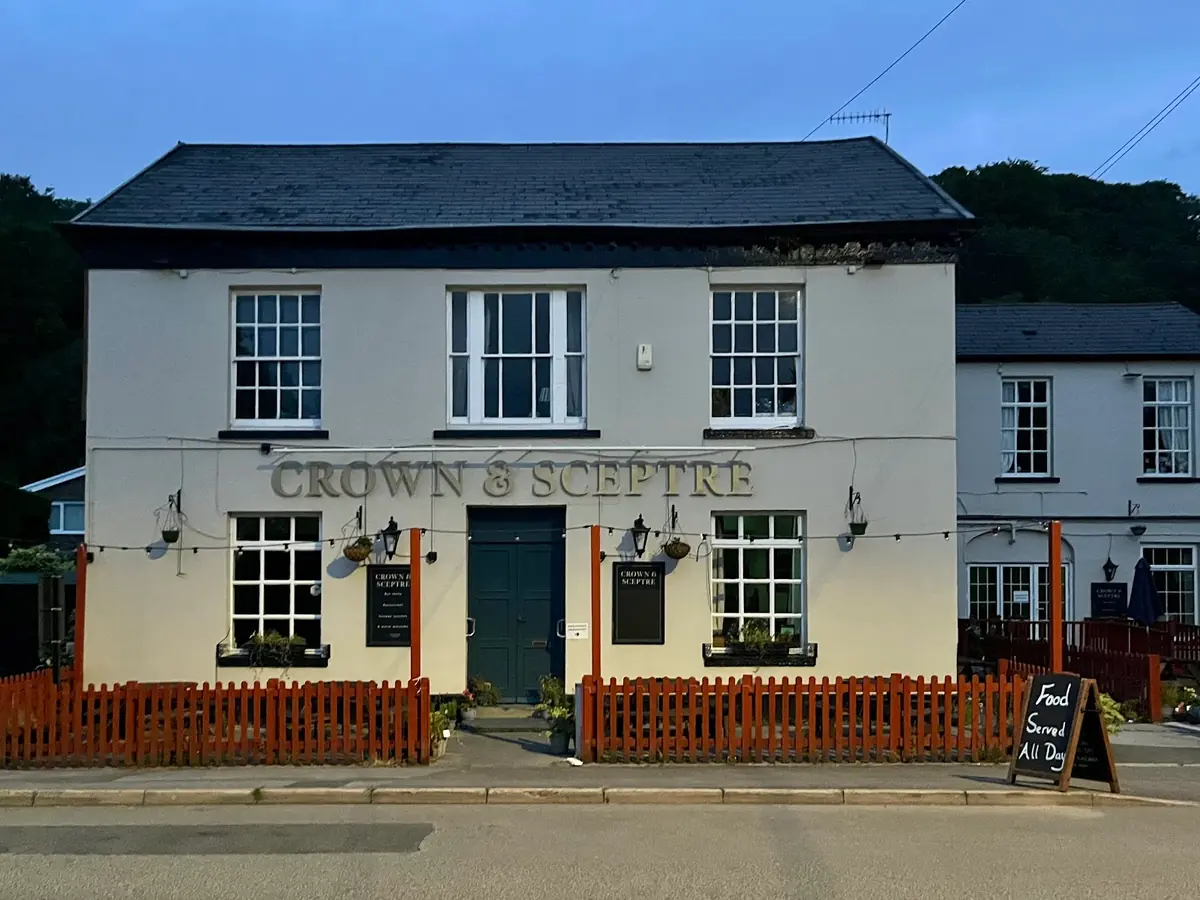 Crown & Sceptre Inn photo (photo 2 of 3)