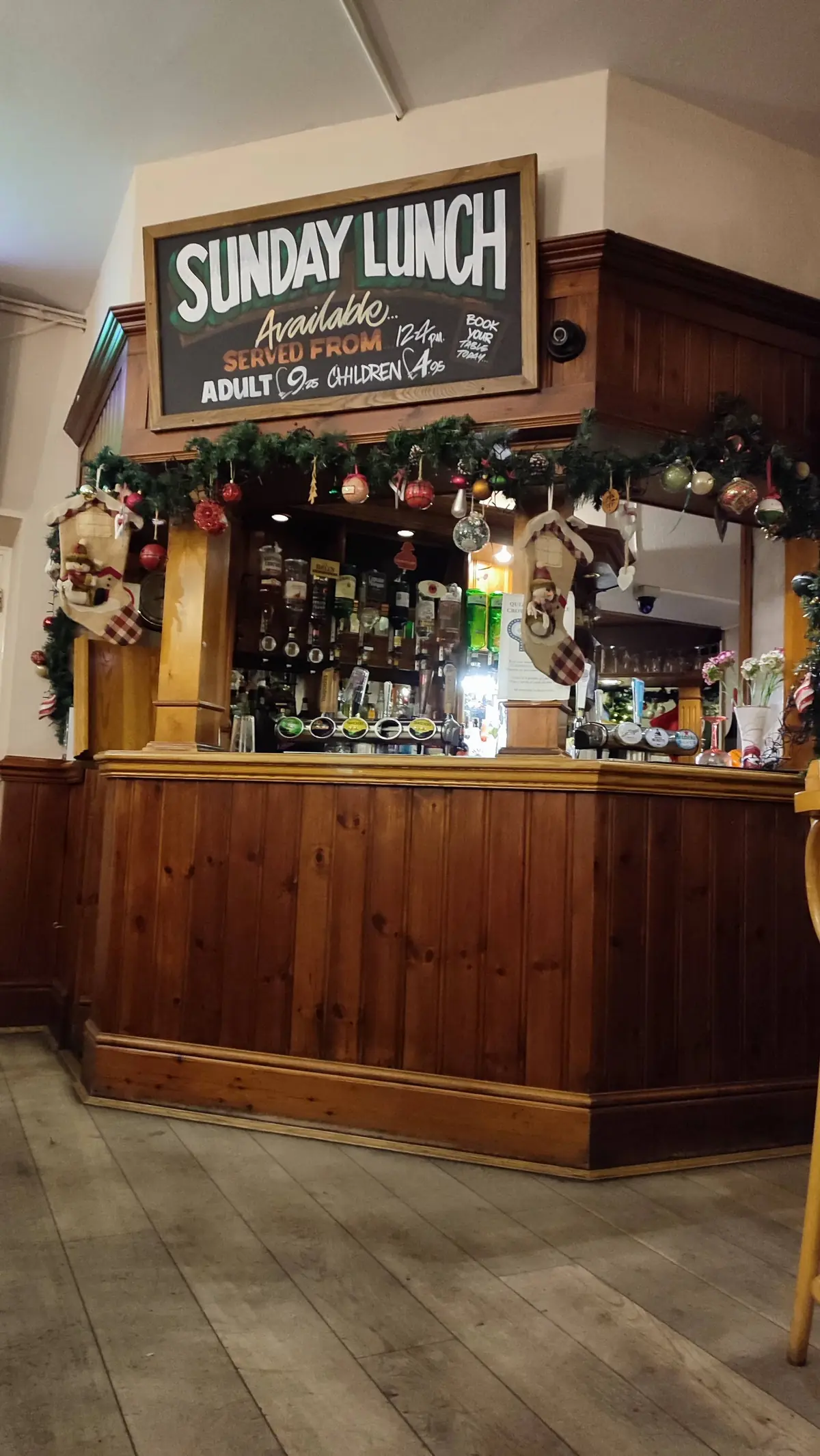 Crown & Sceptre Inn photo (photo 1 of 3)