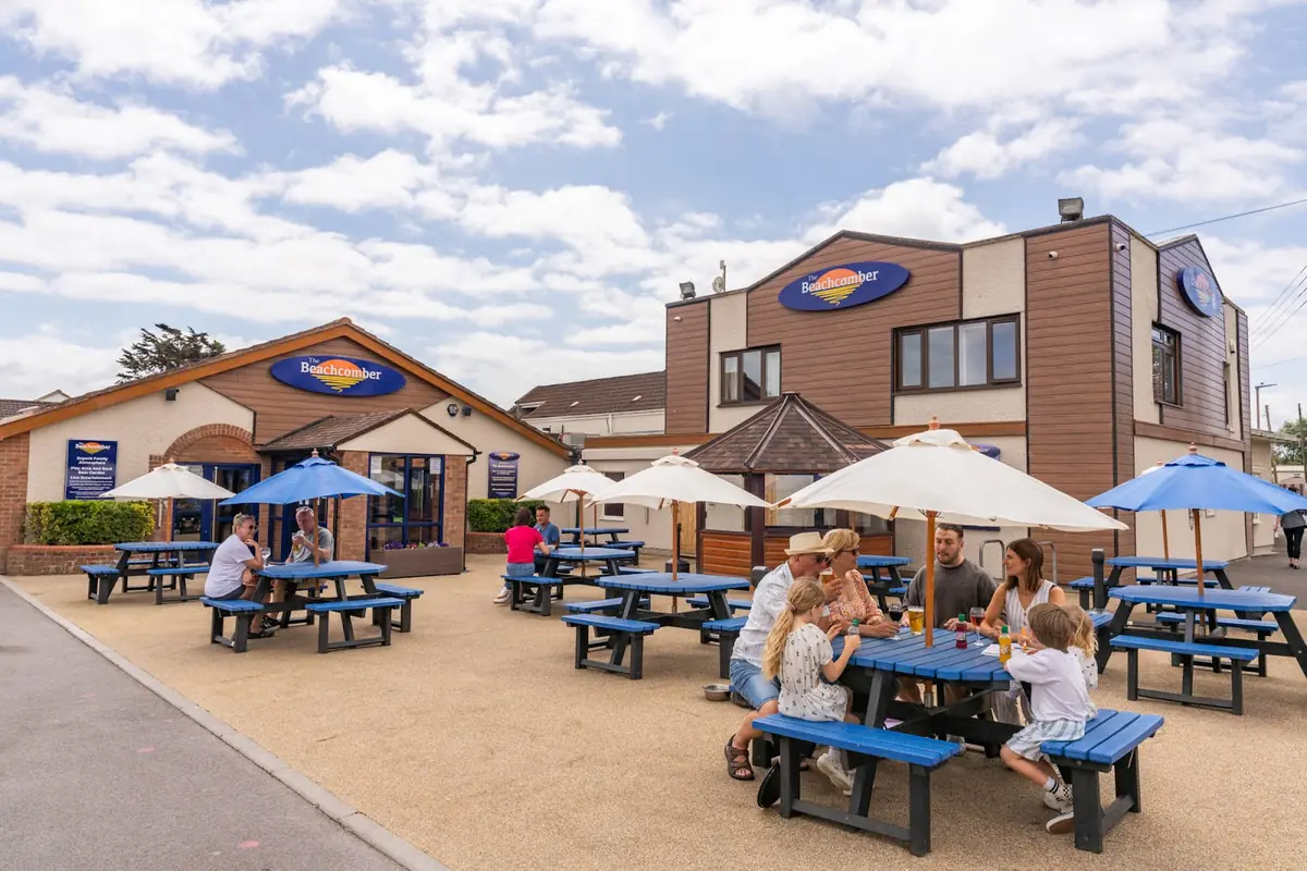 The Beachcomber — Bars in Burnham On Sea