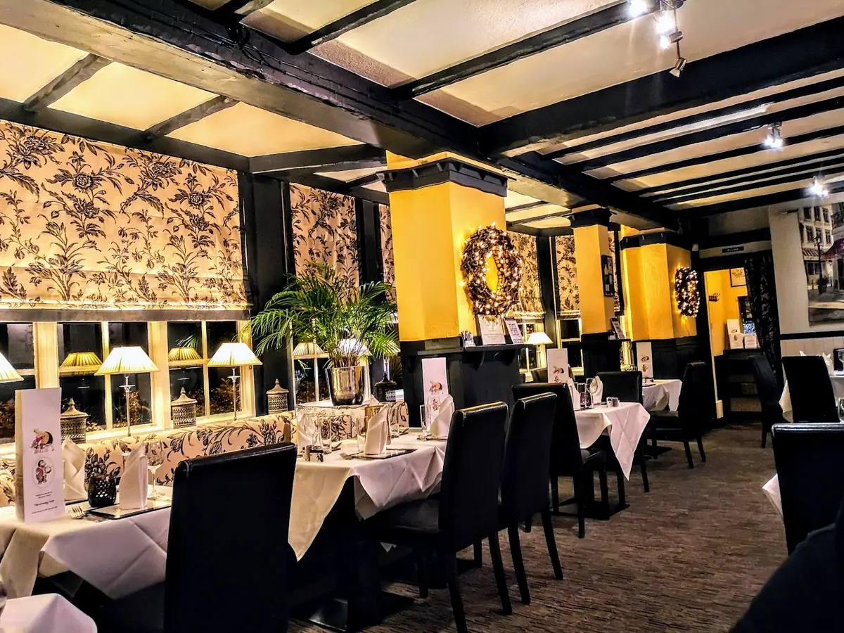 The Grumpy Mole - Cheam — Bars in Sutton