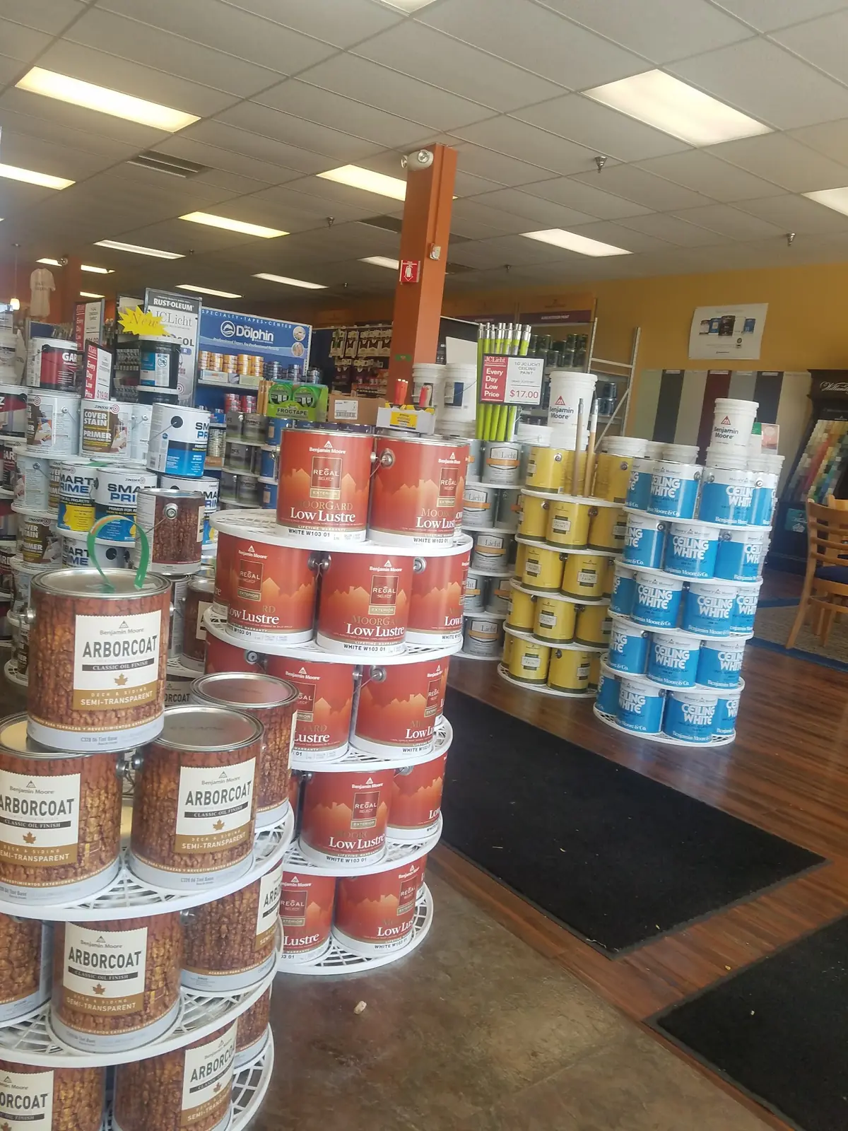 Nantucket Square Shopping Center photo (photo 1 of 3)