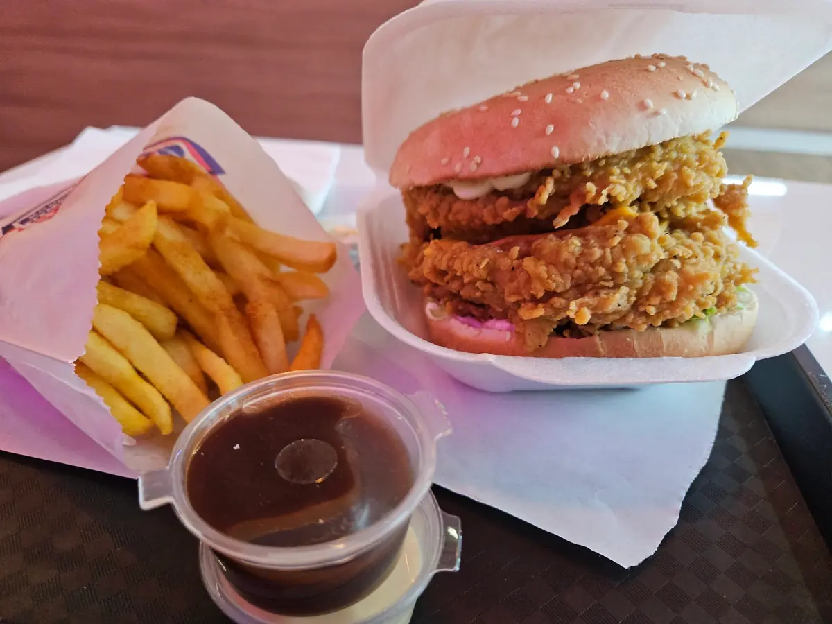 Dallas Chicken & Pizza - Manchester City Centre photo (photo 2 of 3)