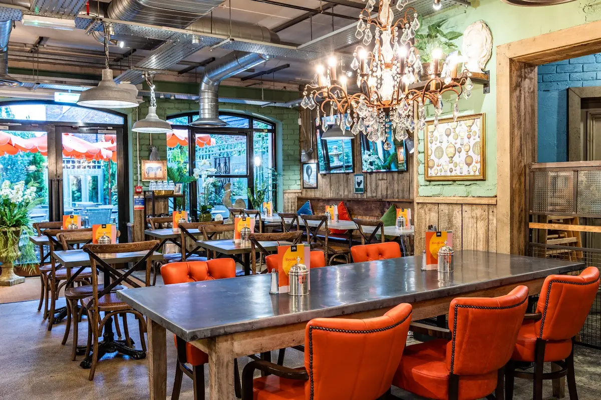 Bill’s Newbury Restaurant photo (photo 1 of 3)