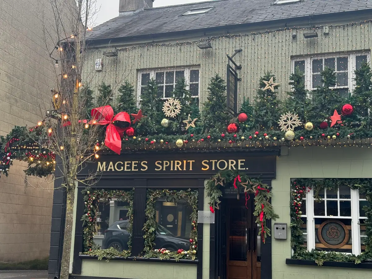 Magee's Bar photo (photo 3 of 3)