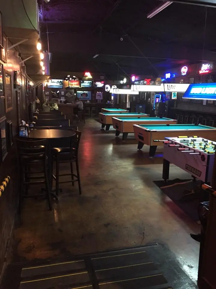 4th Street Bar — Sports Bars in Hattiesburg