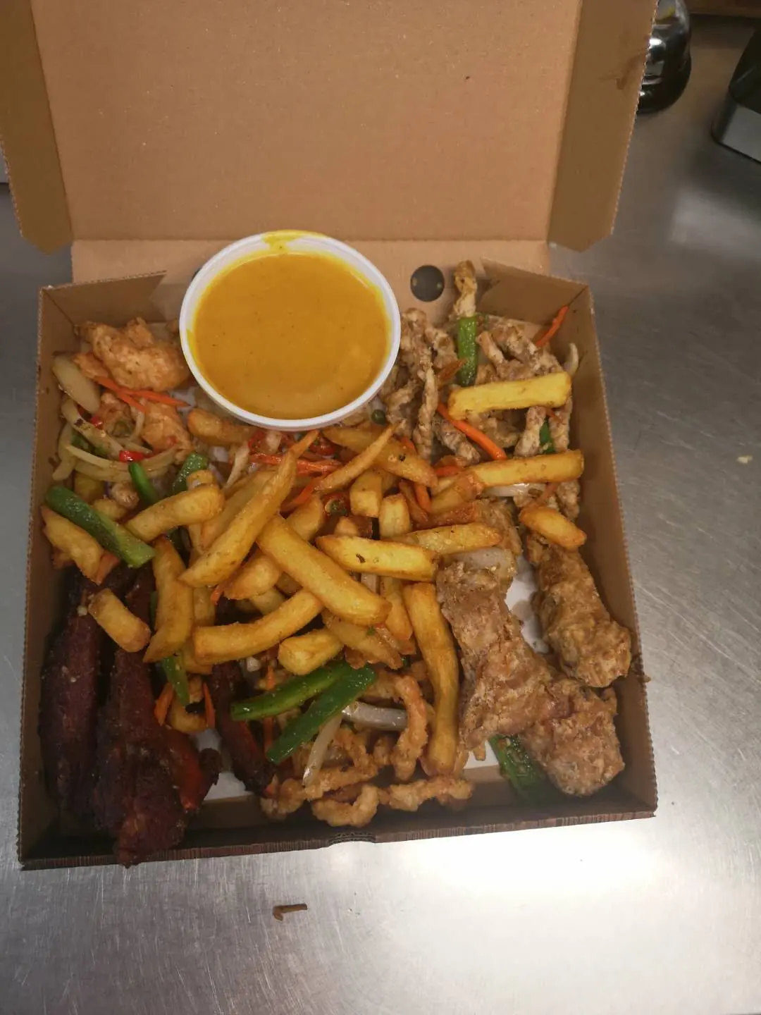 GOLDEN DRAGON Chinese Takeaway photo (photo 2 of 3)