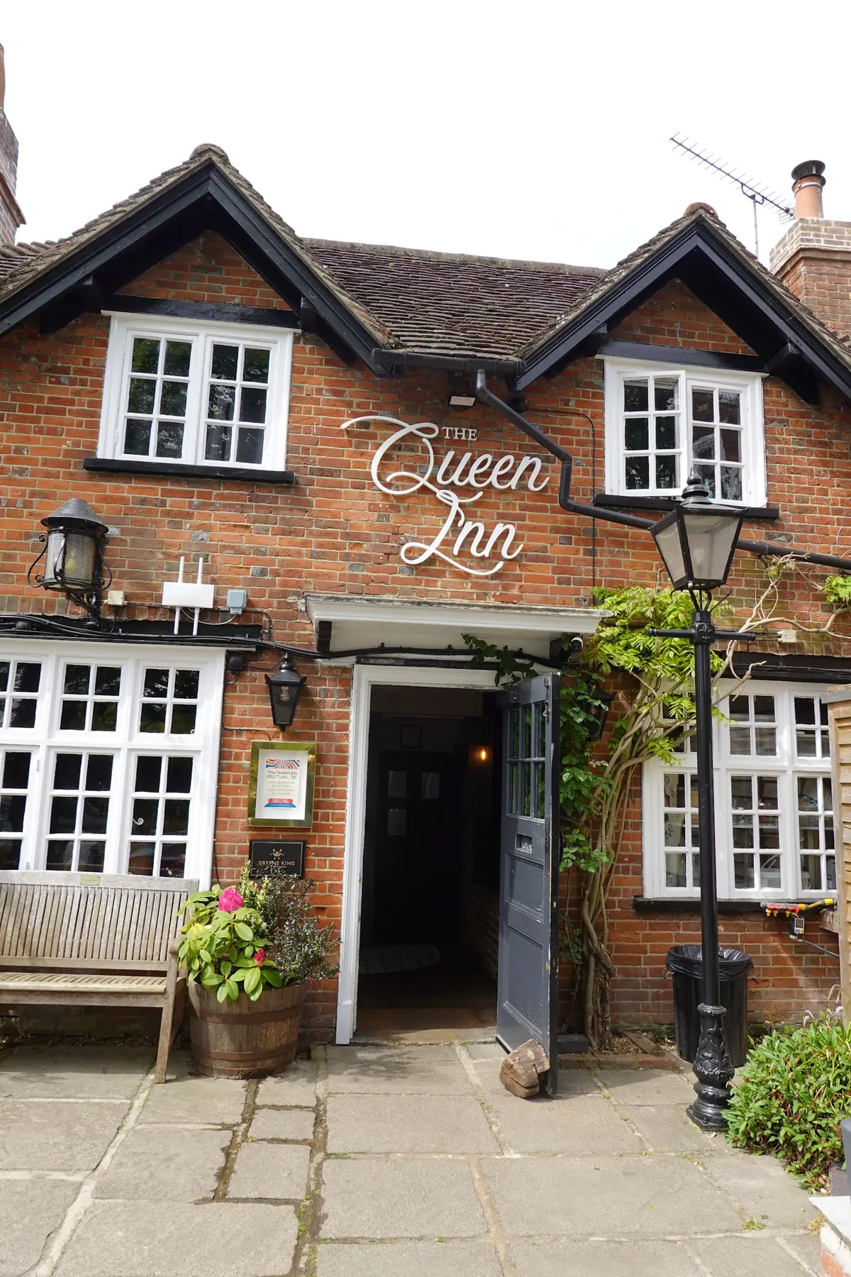 The Queen Inn photo (photo 3 of 3)