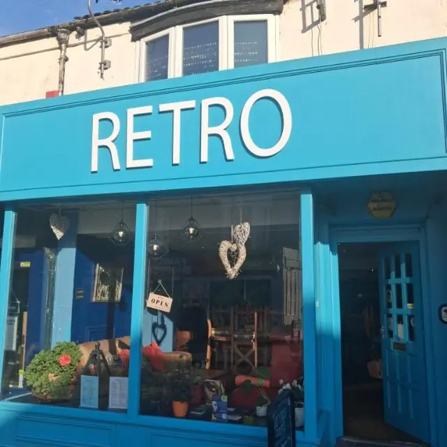 Retro Cafe — Cafes in Southampton