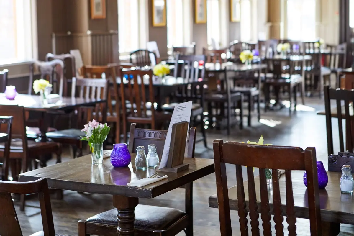 The Bishop on the Bridge, Winchester — Bars in Winchester