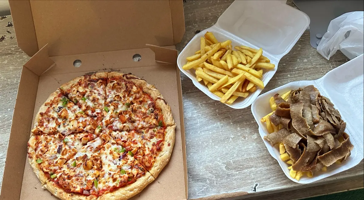 Hazro Pizza & Balti House