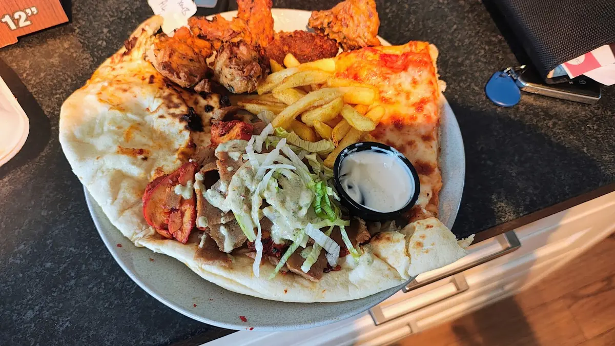 Hazro Pizza & Balti House photo (photo 3 of 3)