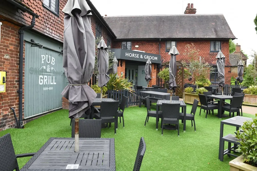 Horse & Groom photo (photo 1 of 3)