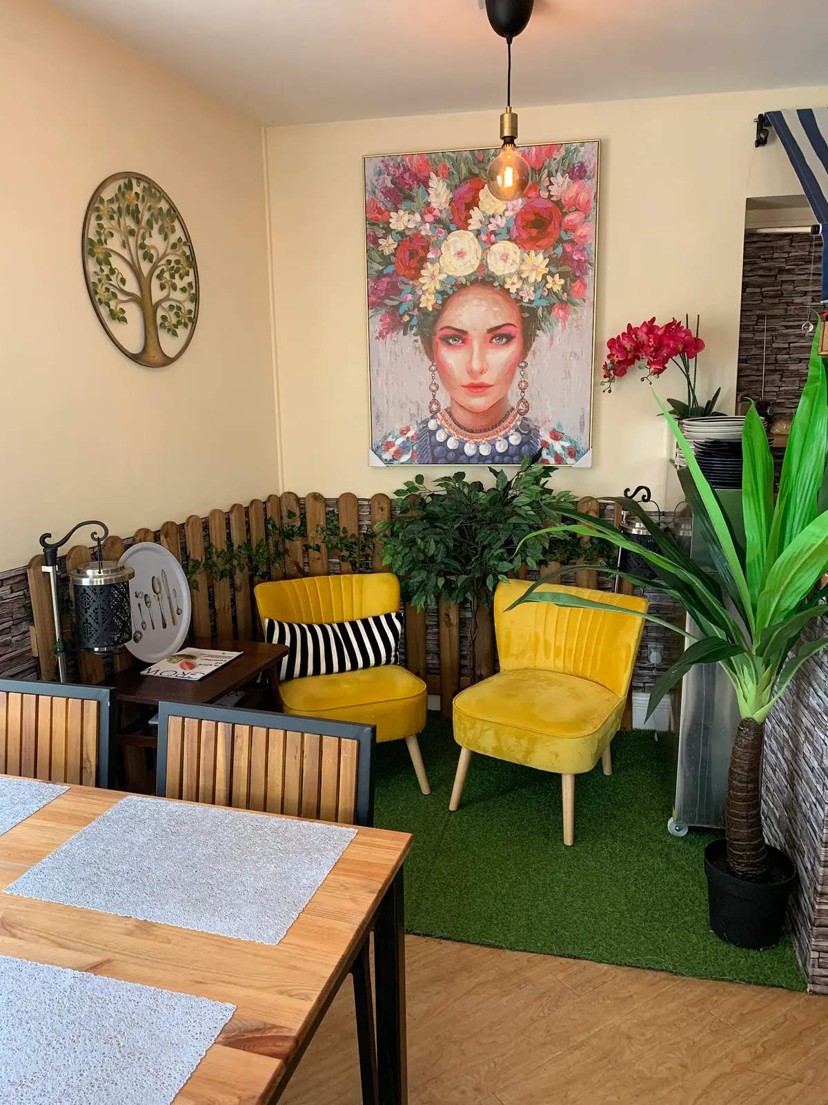 The Retreat Cafe photo (photo 3 of 3)