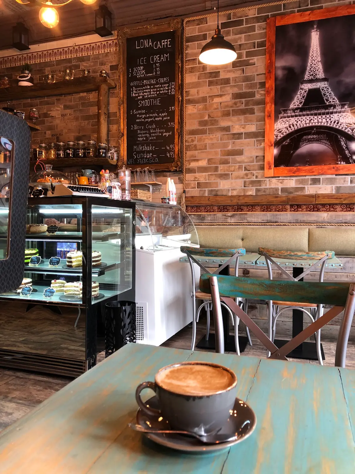 Lona Caffe photo (photo 1 of 3)