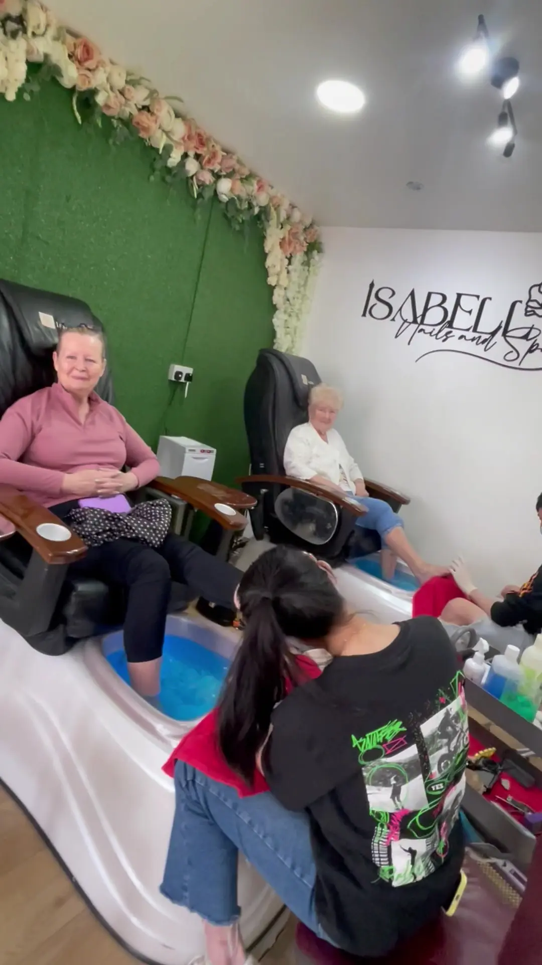 Isabell Nails & Spa photo (photo 1 of 3)