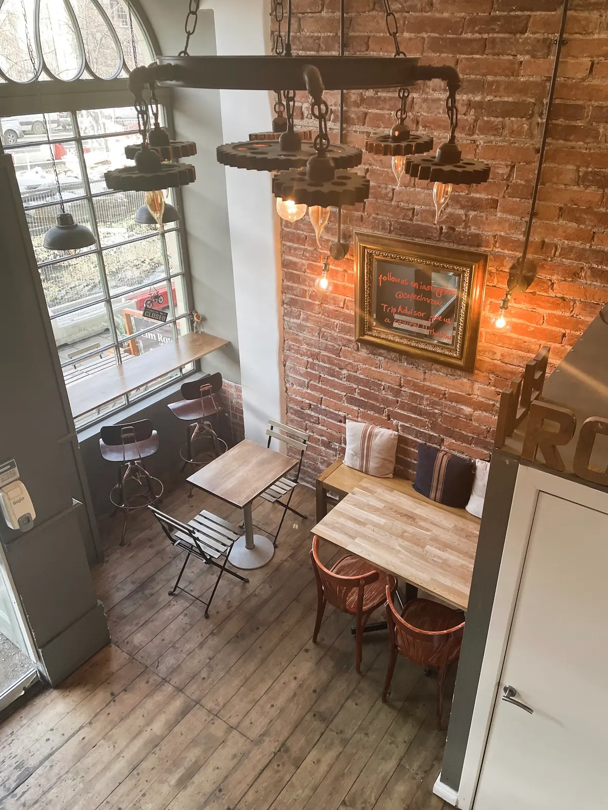Elm Row Cafe photo (photo 1 of 3)