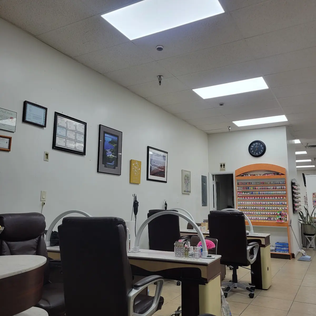Kim's Pro Nails photo (photo 1 of 3)