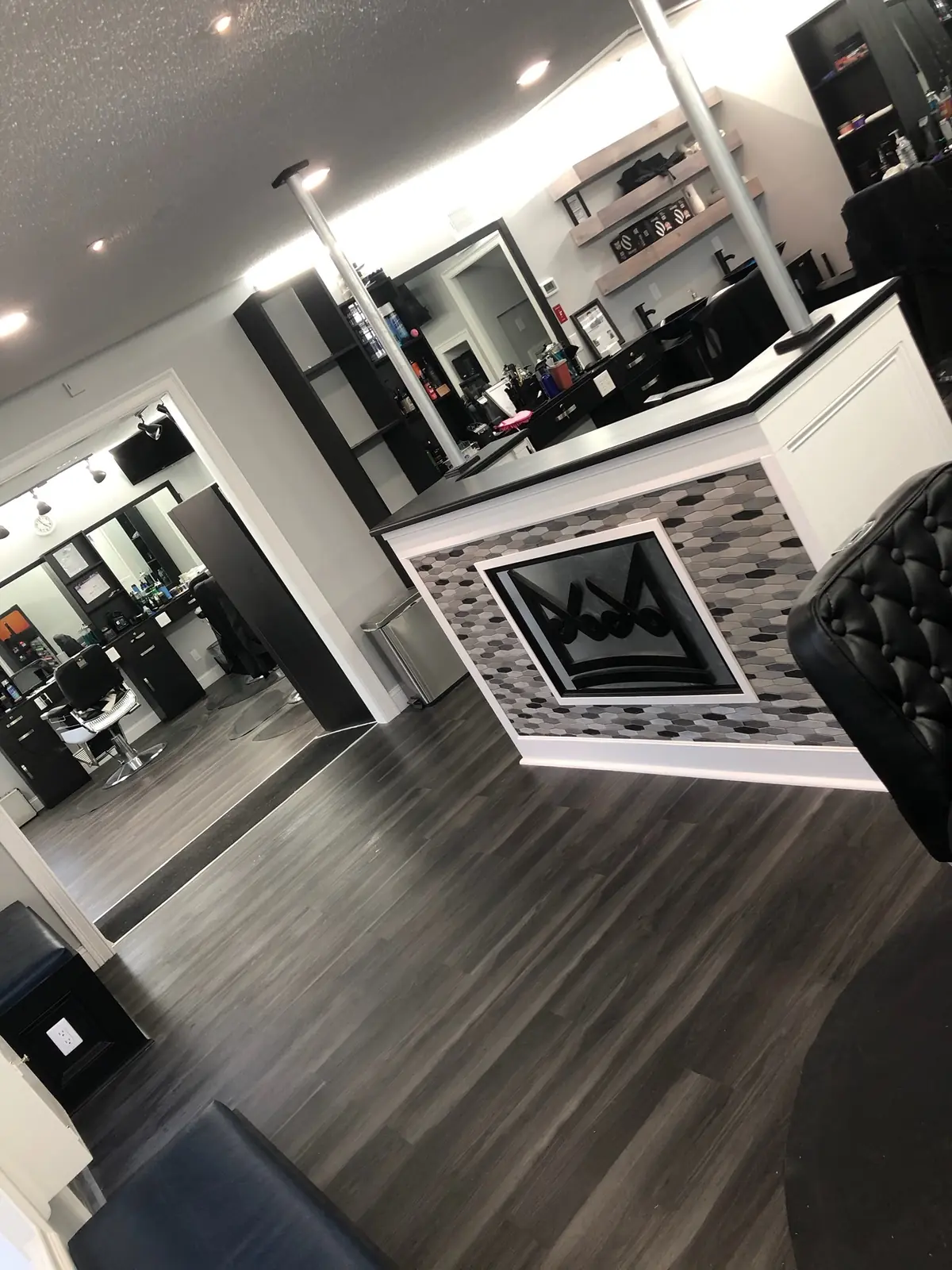 Upper Kuts Barber Shop photo (photo 1 of 3)