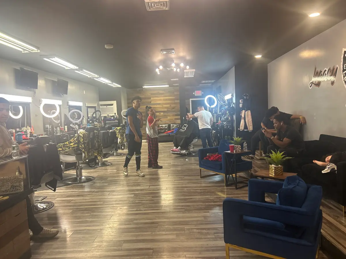 Upper Kuts Barber Shop photo (photo 3 of 3)