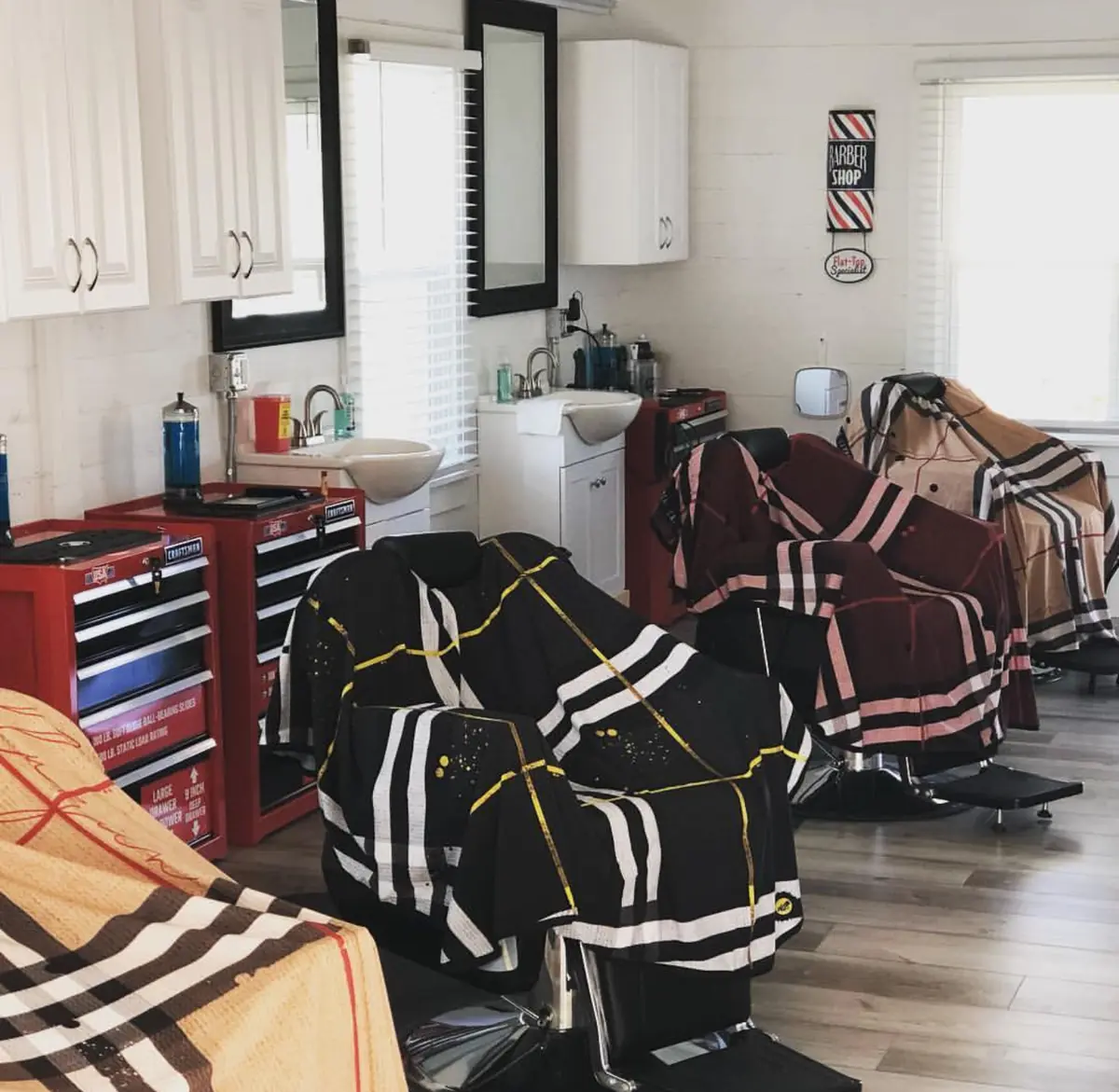 FADERITE BARBER CO photo (photo 1 of 3)