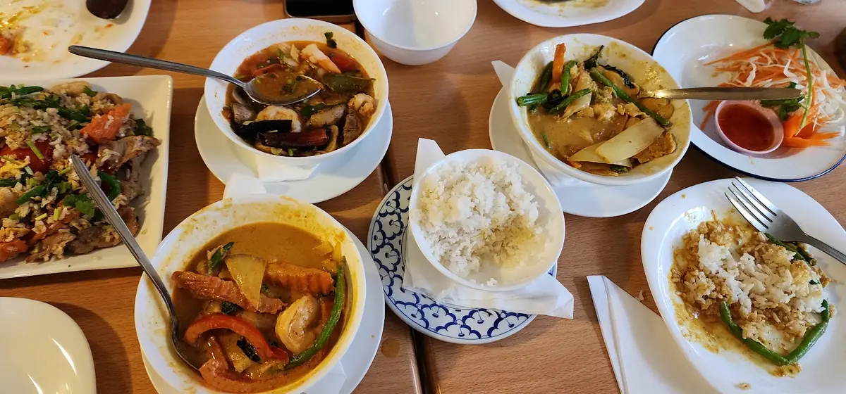 Lin's Thai Cafe photo (photo 1 of 3)