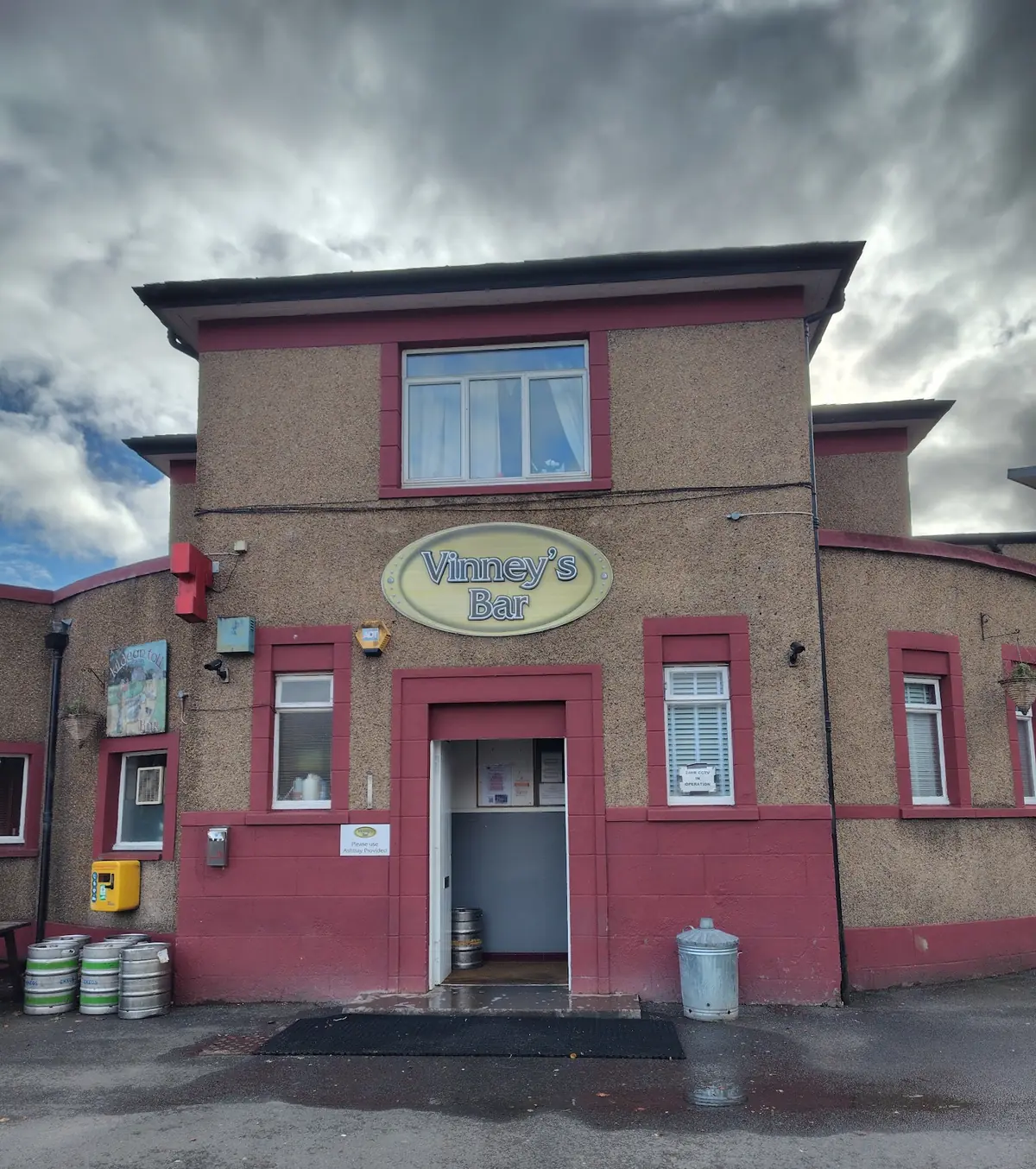 Vinney’s Bar photo (photo 2 of 3)