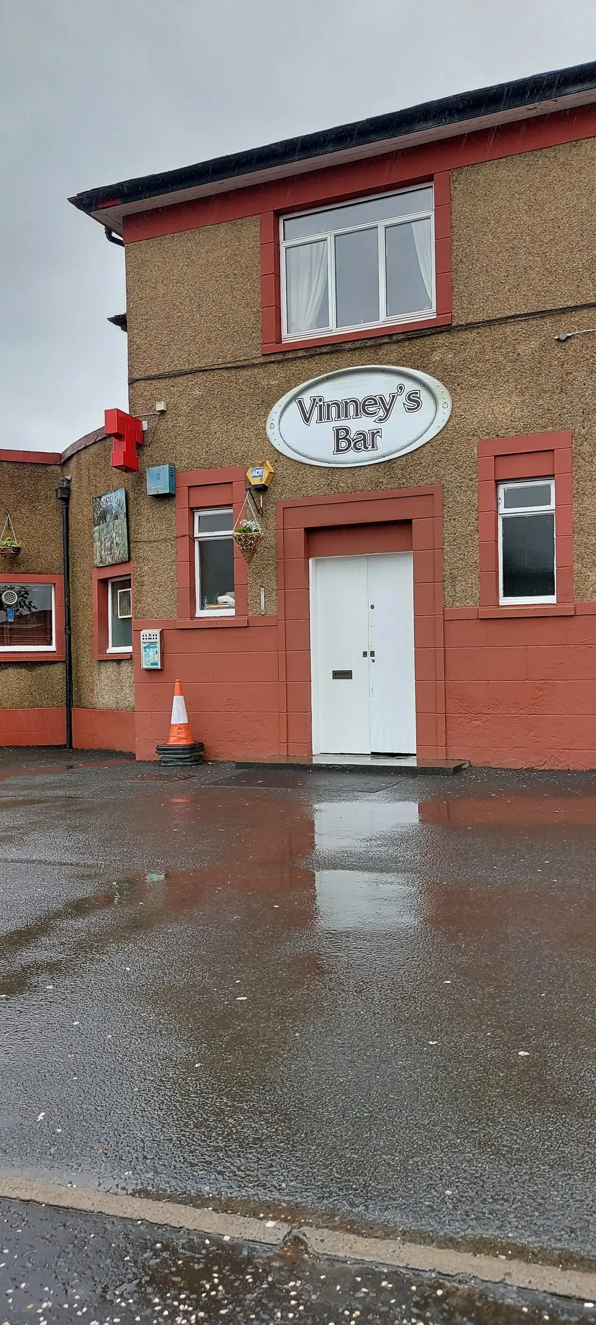 Vinney’s Bar