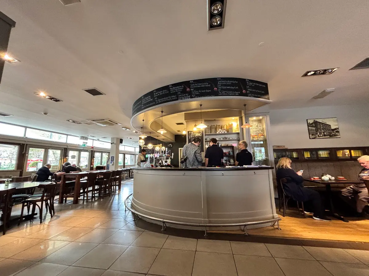 Lord's Tavern