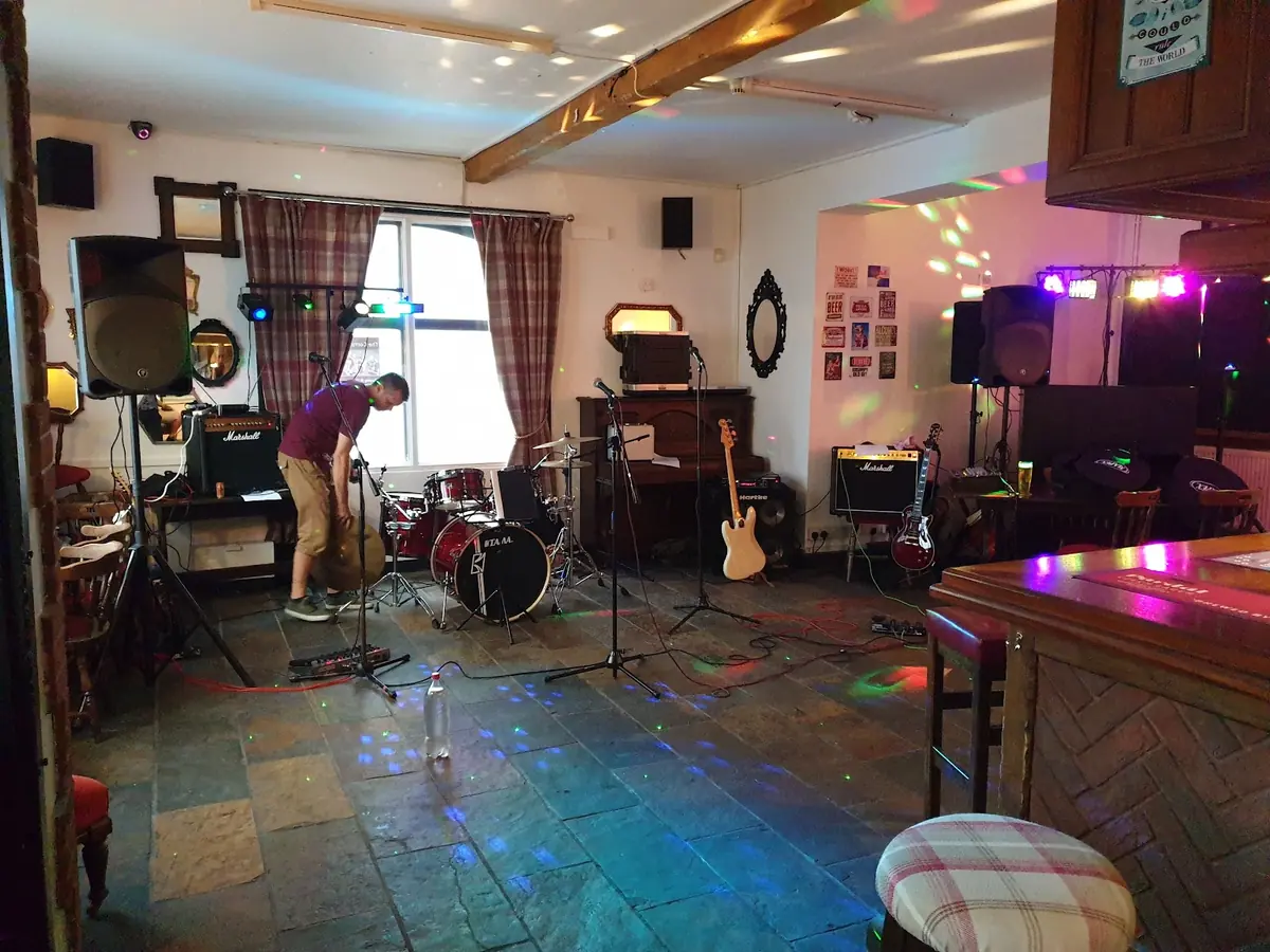 The Kings Head Sports Pub photo (photo 2 of 2)