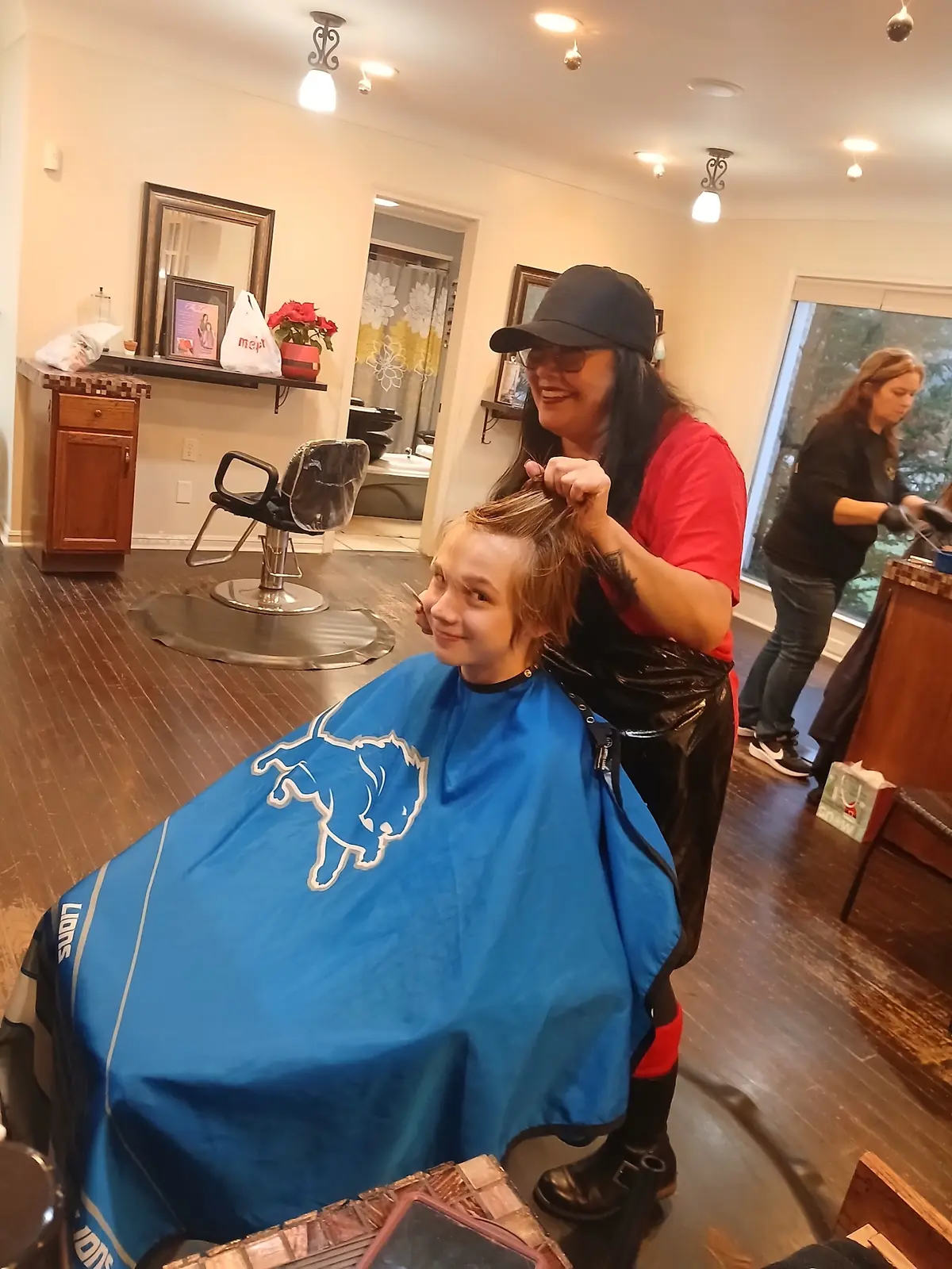 Arabella Capelli Salon photo (photo 2 of 3)