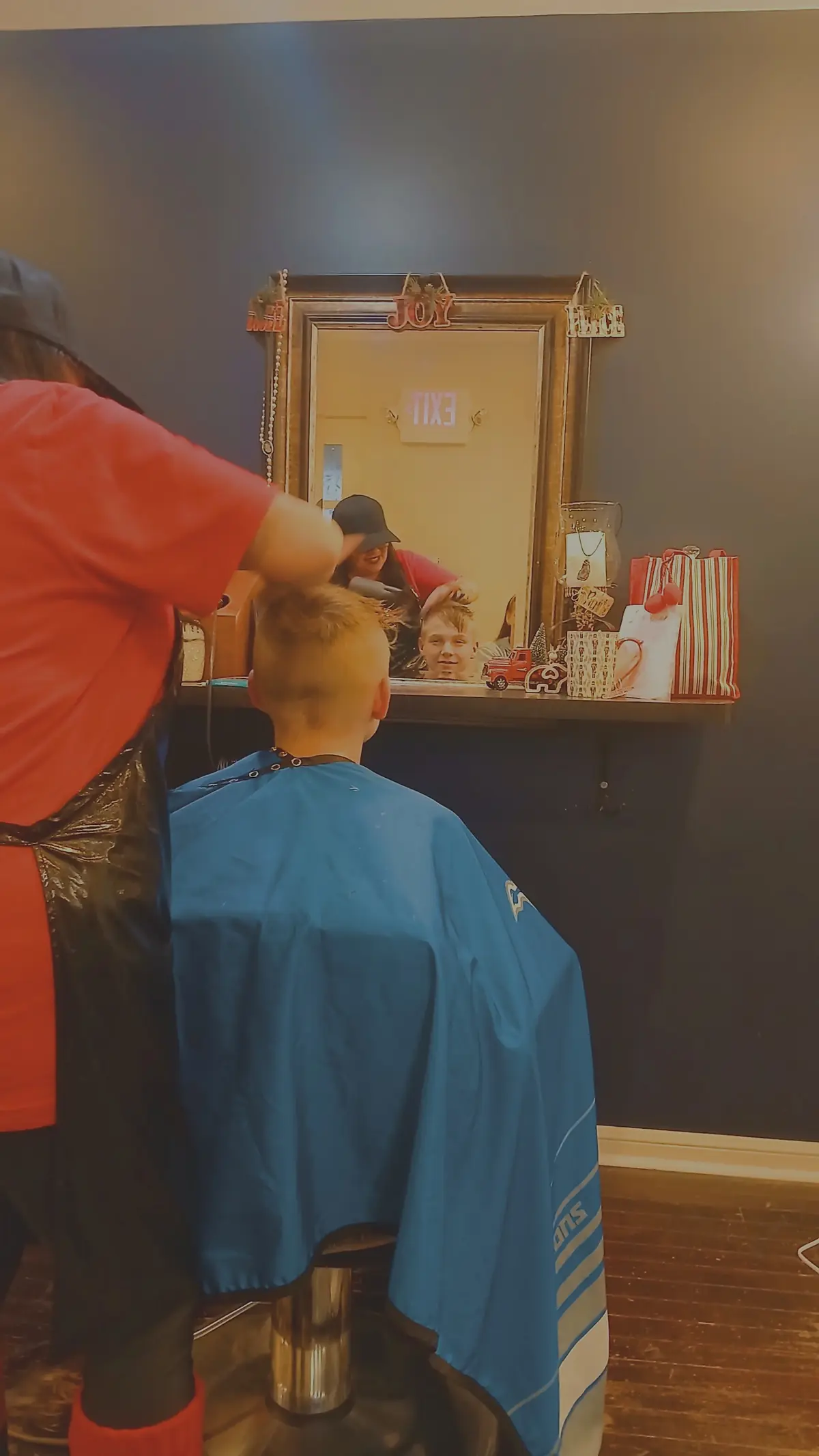 Arabella Capelli Salon photo (photo 3 of 3)